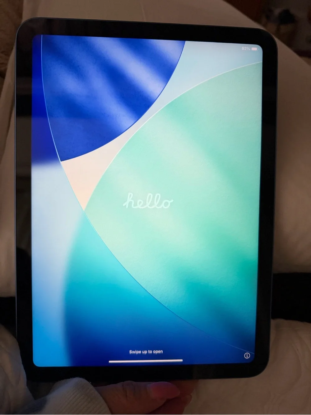 Apple iPad 10th Generation (Blue)